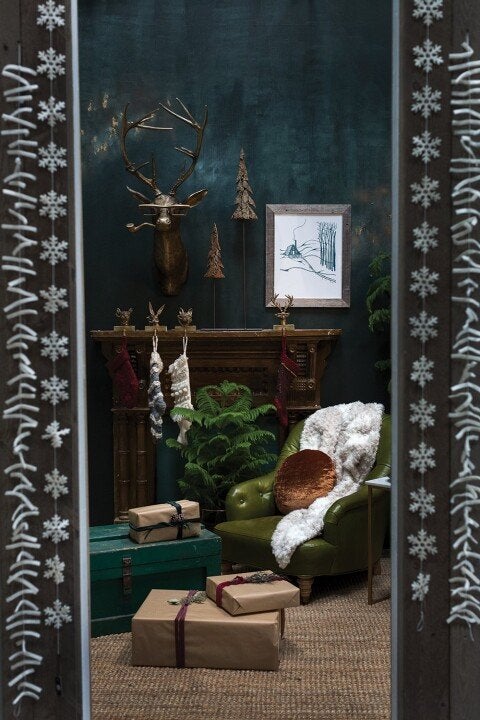 Rustic Wooden Deer Antler Wall Decor