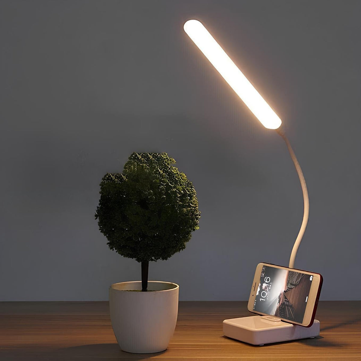 Adjustable USB LED Desk Light with Color Changing Dimmer - Vorem