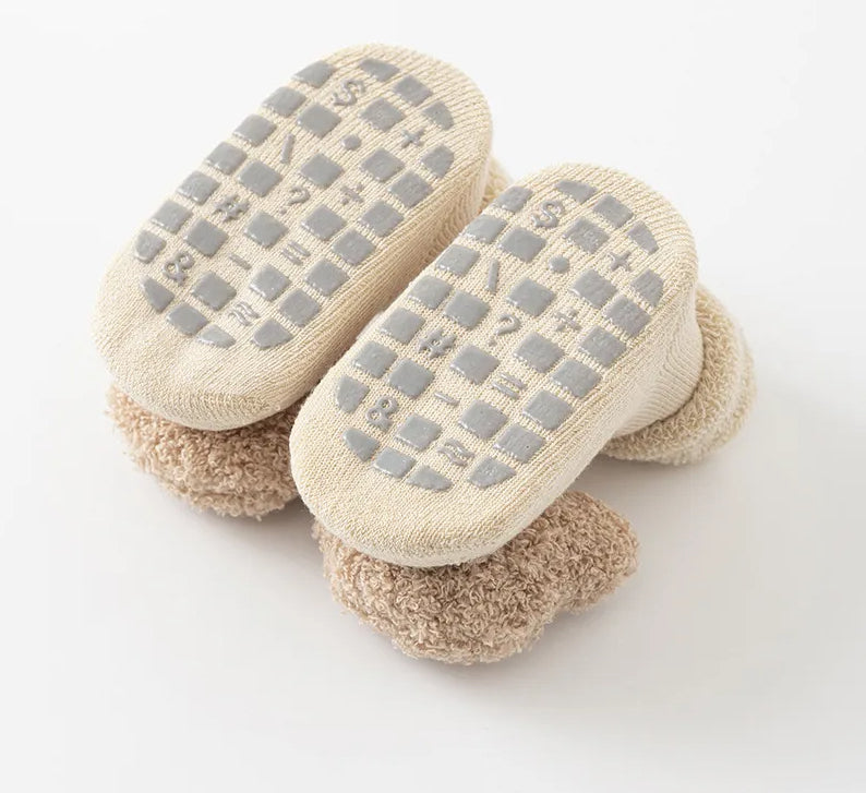 Anti-slip bear baby/toddler socks